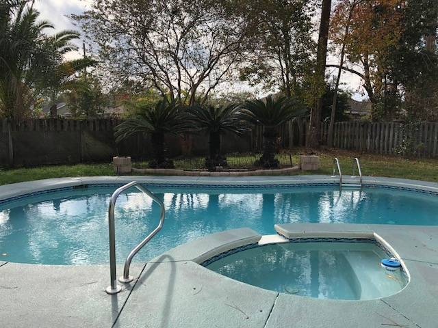 Building Photo - Beautiful Home w/Inground Pool in Peaceful Lynn Haven! *Pool Service Included!* *1/2 OFF 1st Mont...