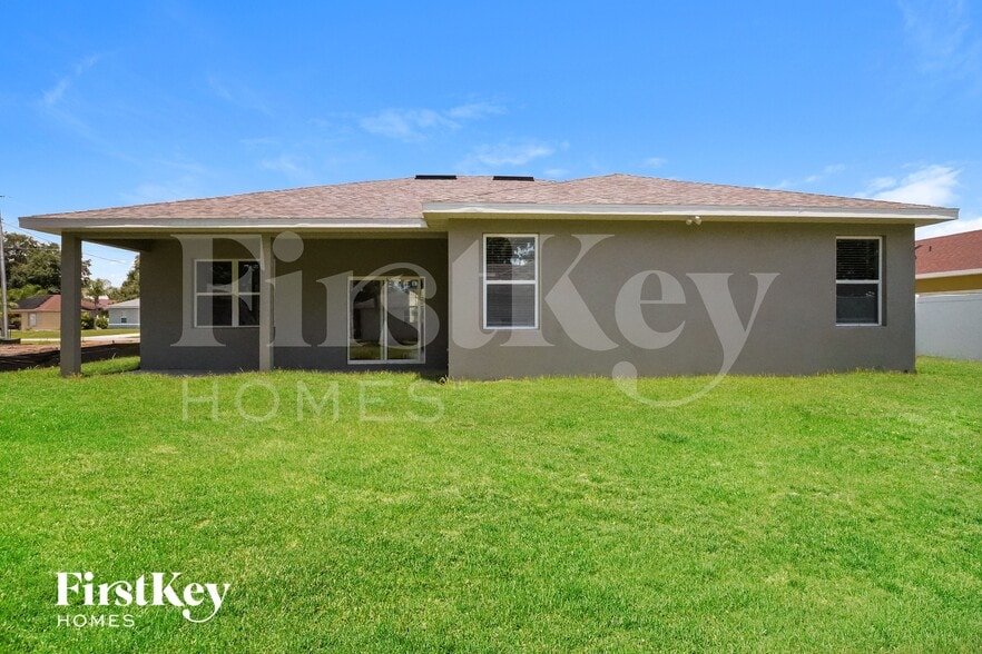 Building Photo - 453 Magpie Ct