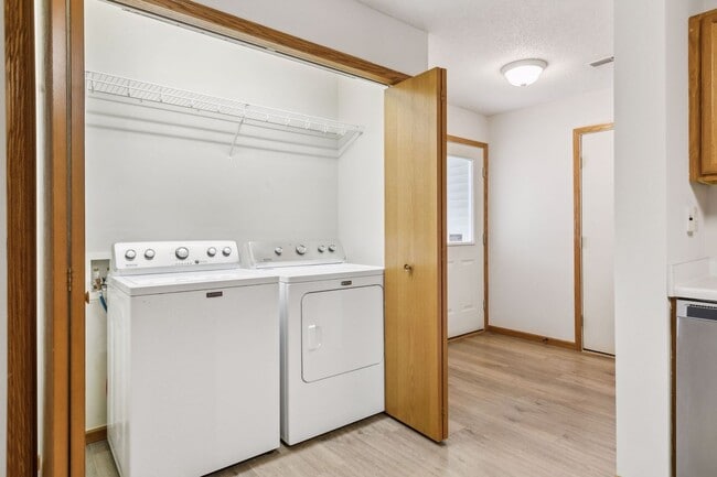 Building Photo - New Stainless Steel Appliances