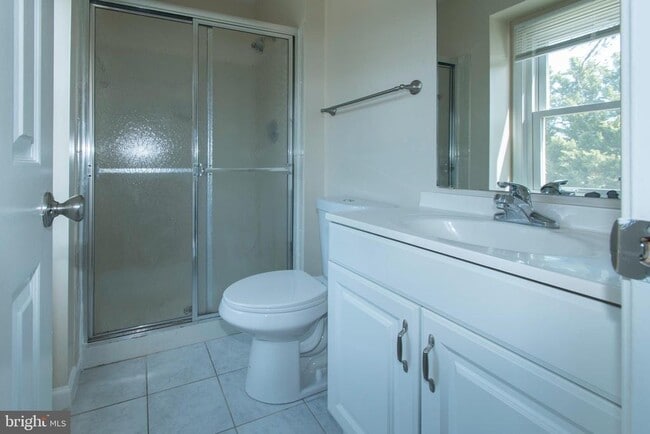 Building Photo - 48 Pontiac Way