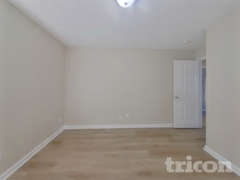 Building Photo - 130 N Greenfield Cir