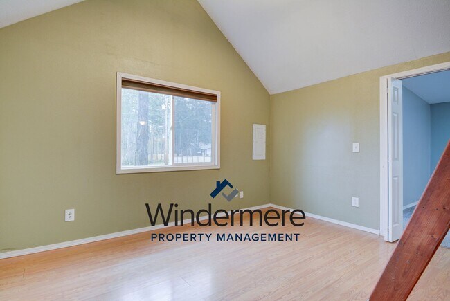 Building Photo - 1 Bed 1 Bath House in Rolling Hills