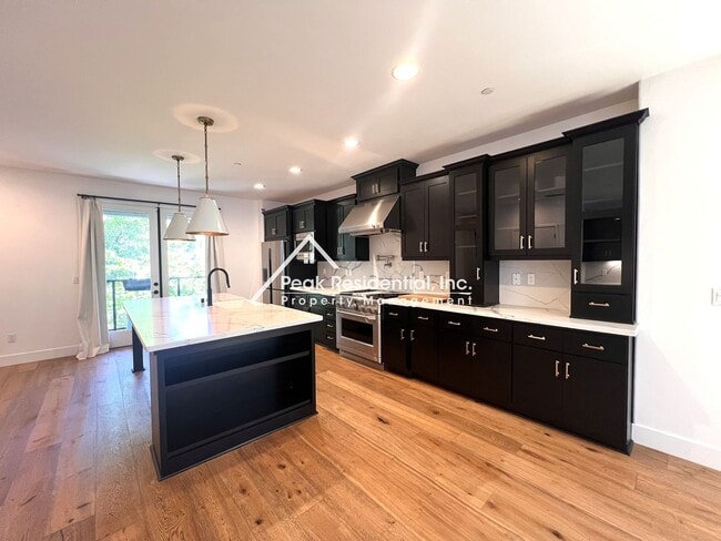 Building Photo - Elevated Luxury Living in This Updated 3BD/3.5BA Downtown Home with Private Rooftop