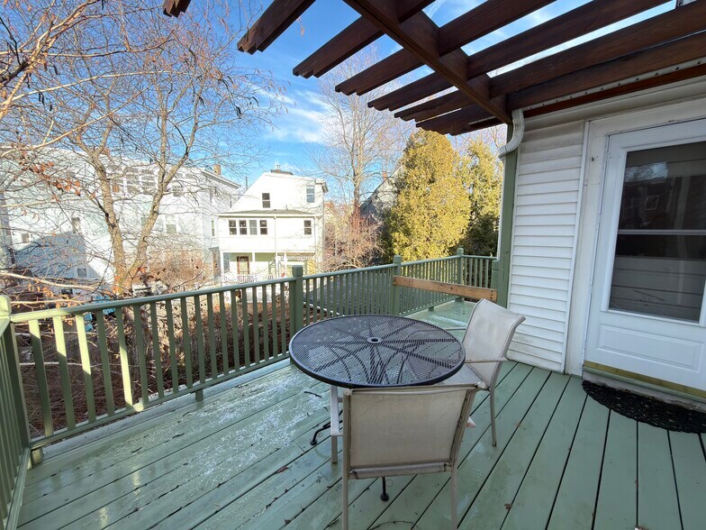 Building Photo - 20 Magnolia Ave