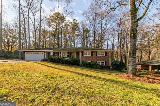 Primary Photo - 2805 Pine Hill Dr