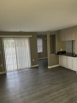 Building Photo - 118 Westwick Ct