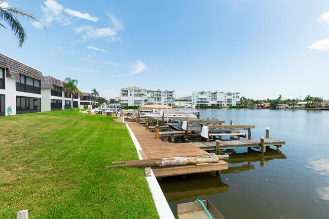 Building Photo - 205 S Banana River Blvd