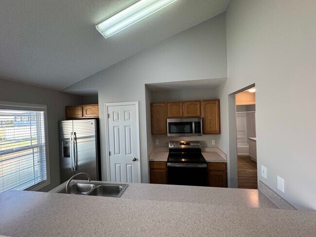 Building Photo - Beautiful Bluffton 3 Bedroom Home in The Willows-Pet Friendly