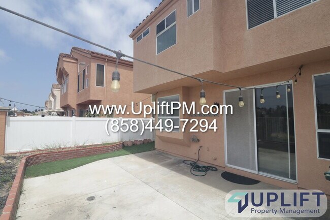 Building Photo - 1337 Serena Cir
