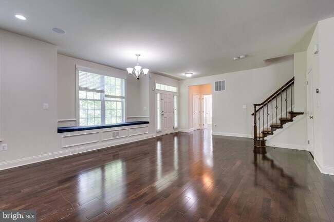 Building Photo - 42948 Courtland Chase Square