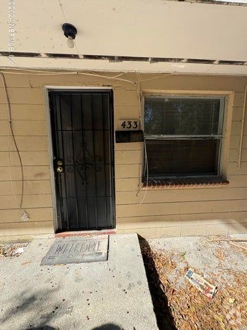 Building Photo - 433 W 18th St