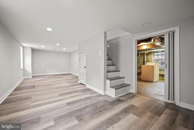 Building Photo - 8807 Fearne Ave