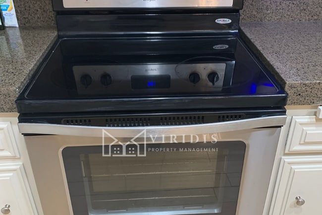 Building Photo - 1001 Mohawk St