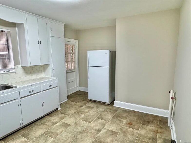 Building Photo - 108 Brantwood Dr