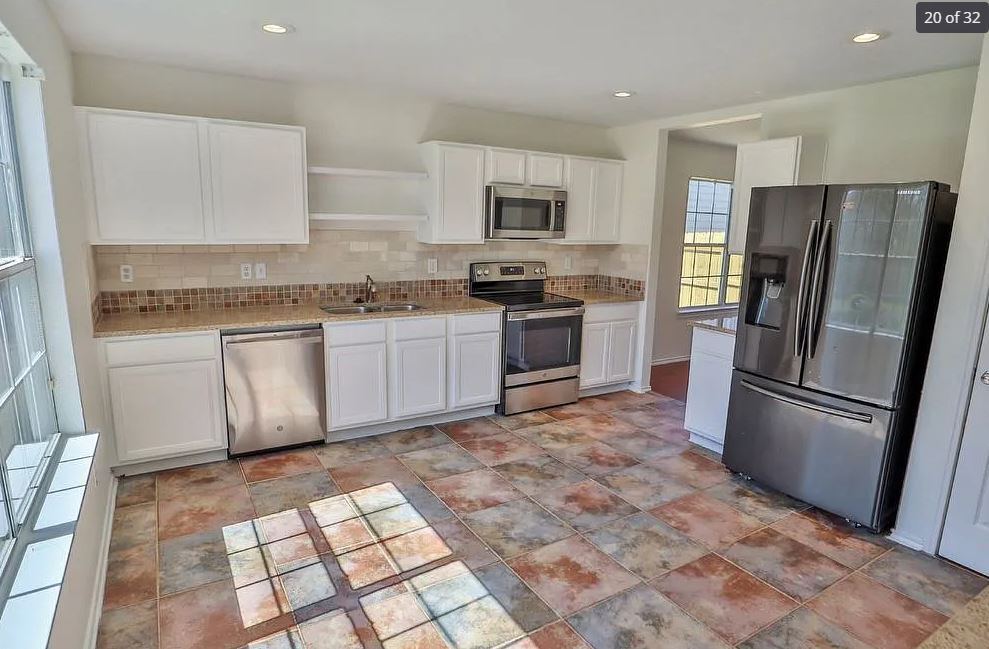 Building Photo - 7330 Twin Falls Dr
