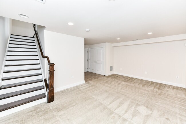 Building Photo - 3735 Powell Ln
