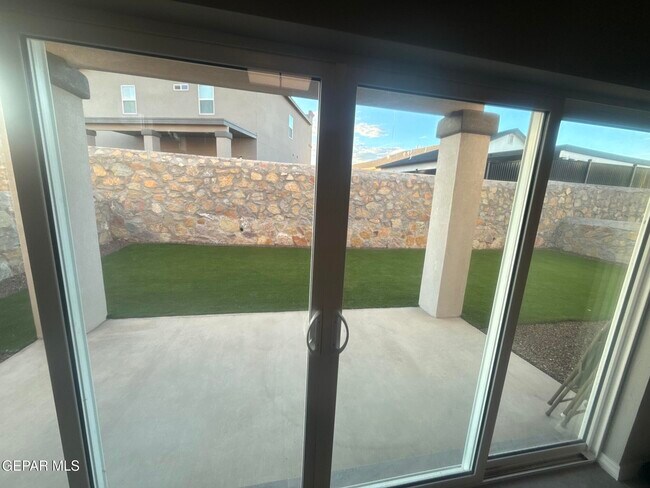 Building Photo - 7421 Rio Rimac Dr