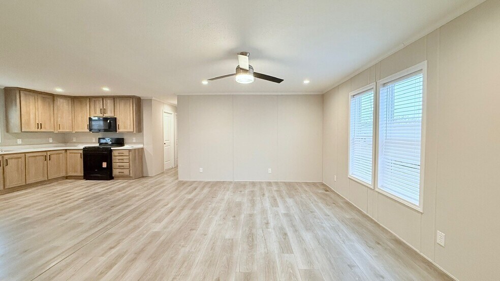 Building Photo - 29647 Erie Ct