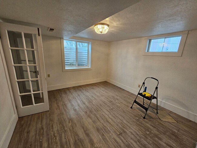 Building Photo - 1710 Adams Ave