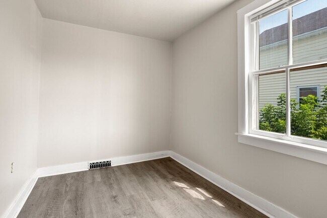 Building Photo - 1314 22nd St