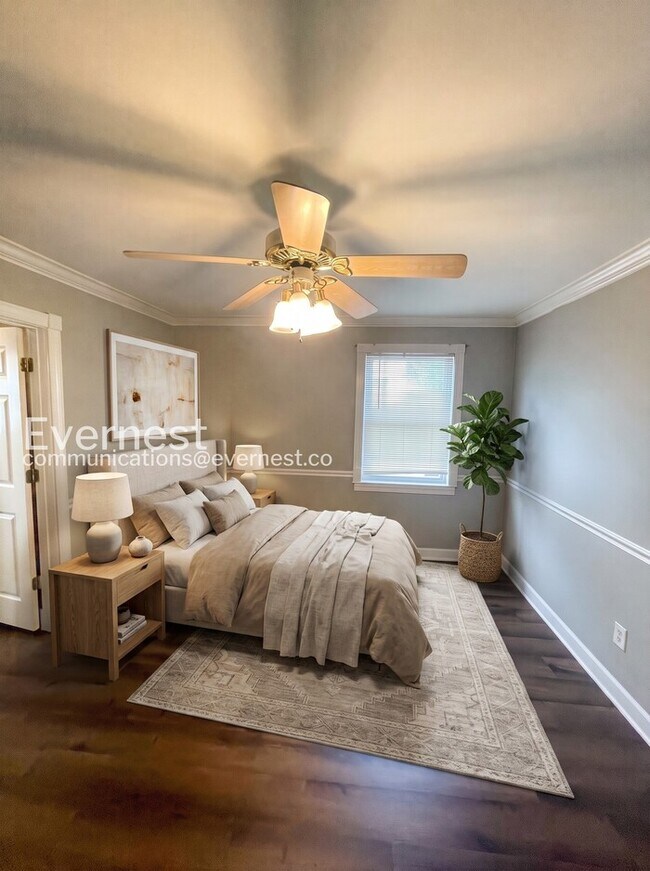 Building Photo - 3 Bed/2 Bath Home with Off-Street Parking / Pet-Friendly / Available Now!