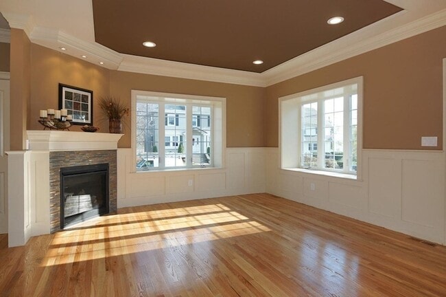 Building Photo - 276 Waverley Ave