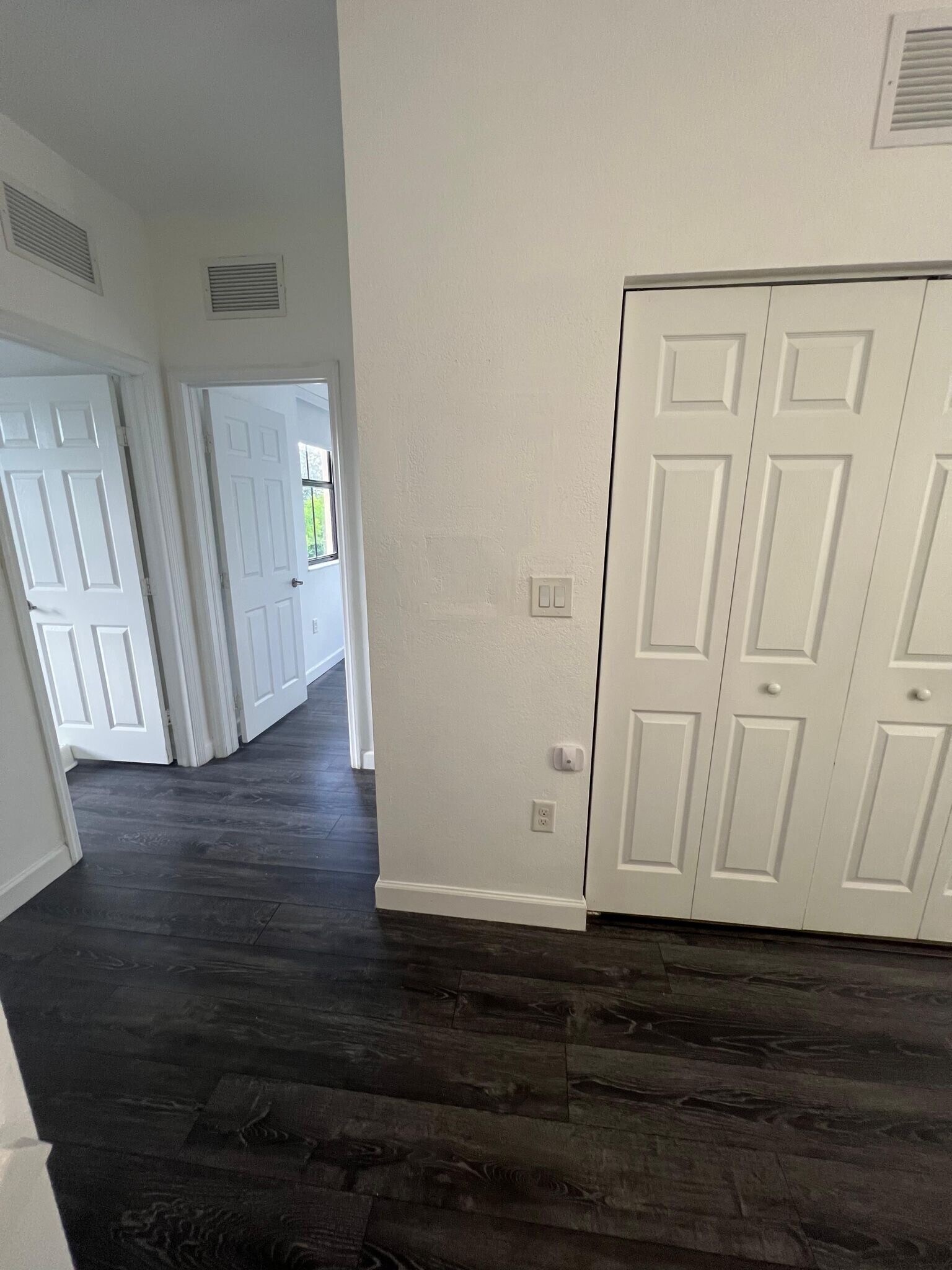 Building Photo - 3399 W 90th Ter