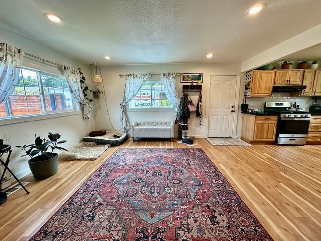 Building Photo - Beautifully Remodeled Home Backing Up to t...