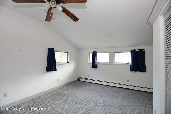 Building Photo - 504 Wilbur Ave