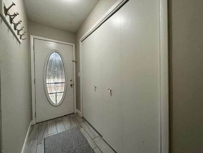 Building Photo - 5341 Bees Ln