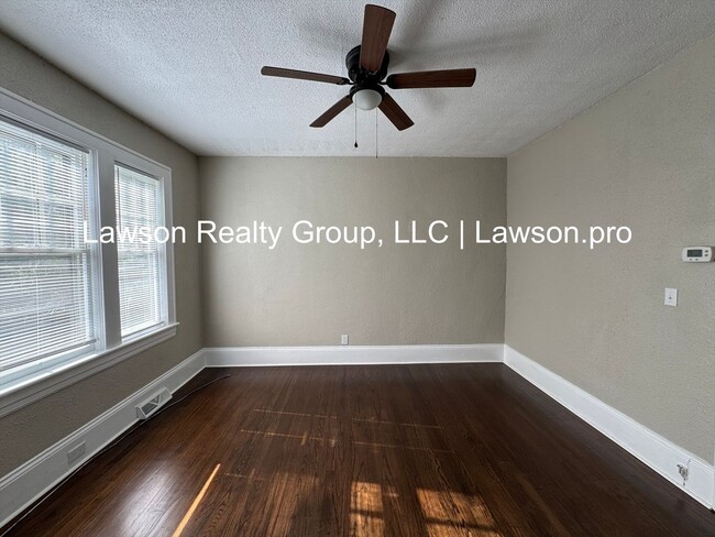 Building Photo - Updated Four Bedroom Home Close to Downtown Roanoke!