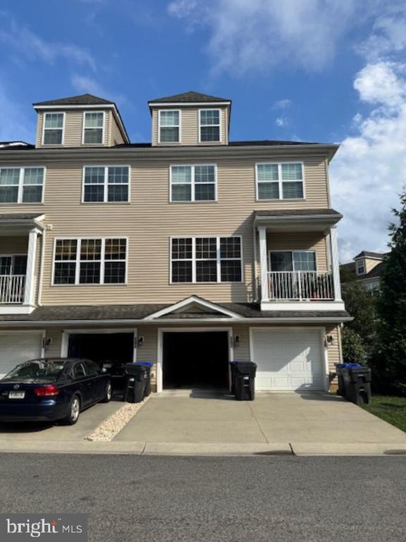 Building Photo - 302 Michaels Way