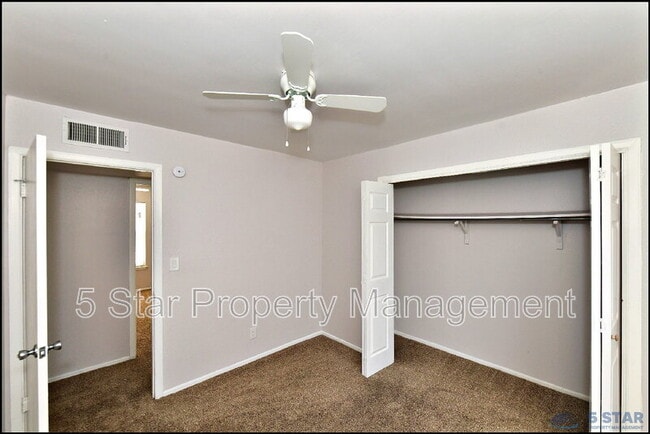 Building Photo - 1916 Lee Elder Dr