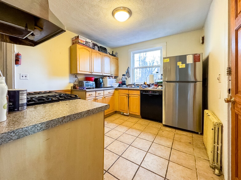 Building Photo - 28 Manet Rd