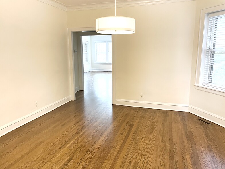 Dining Room - 2709 W Sunnyside Ave