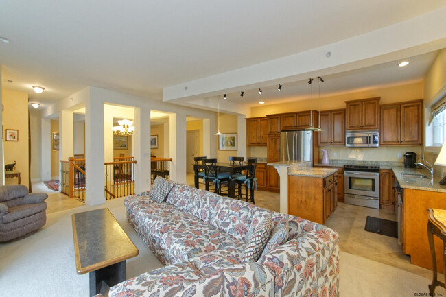 Building Photo - 108 Valley Pointe Dr