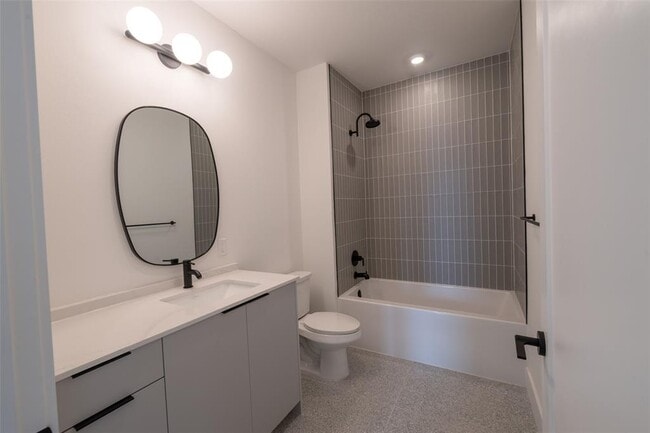 Building Photo - 1701 Simond Ave Ave