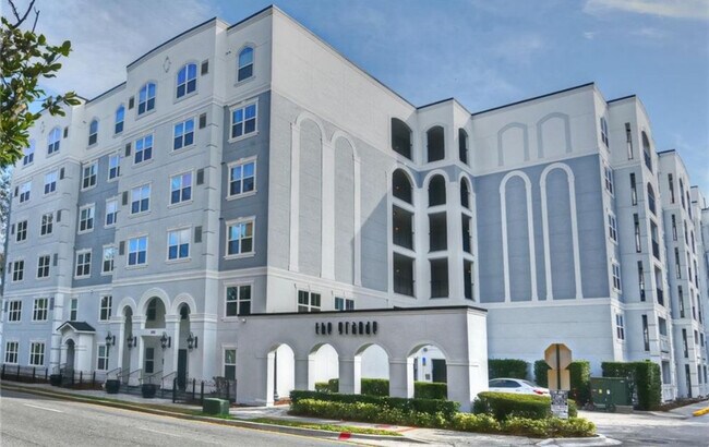 Building Photo - 304 E South St