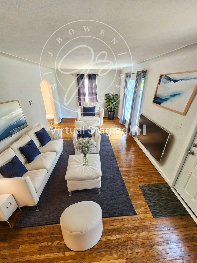 Building Photo - Move-In Ready! Spacious 4–5 Bedroom Home w...