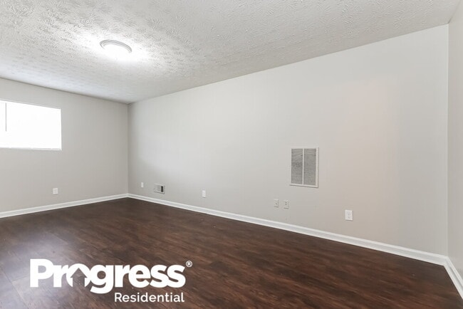 Building Photo - 2585 W Rd