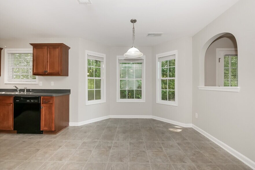 Building Photo - 965 Revere Way