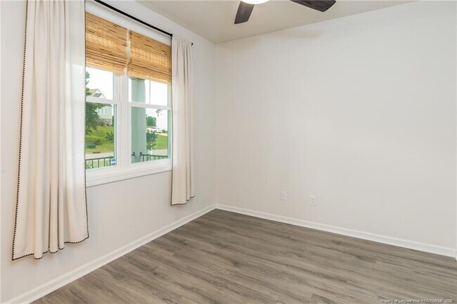 Building Photo - 308 Countryside Dr