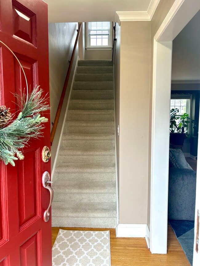 Building Photo - Sunroom Retreat | Fully Furnished 3BR with Private Fenced Yard