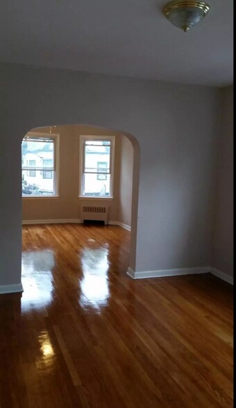 Building Photo - 48 Hazelwood Ave