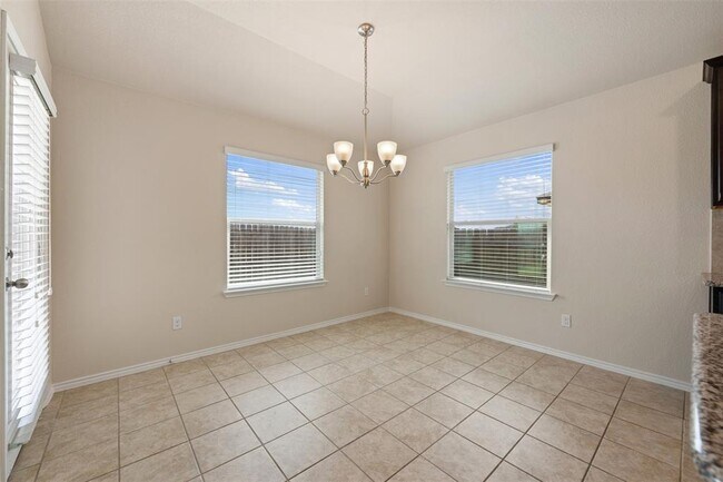 Building Photo - 208 Plata Ln