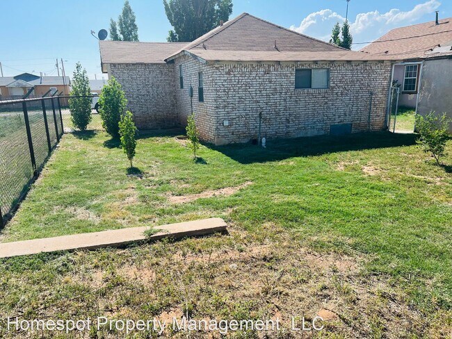 Building Photo - 2 br, 1 bath House - 213 N 5th St