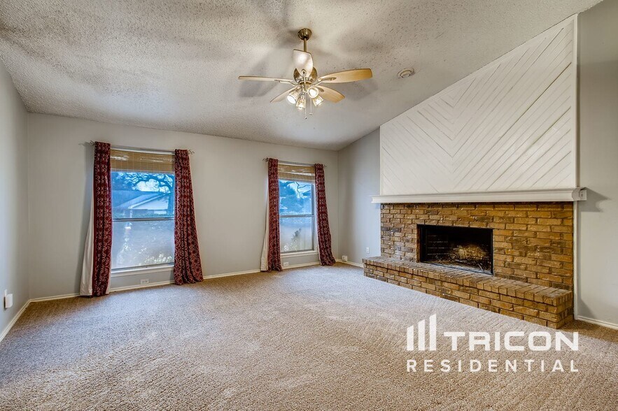 Building Photo - 5705 Teal Ridge Dr