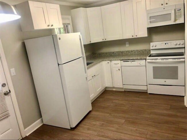 Building Photo - 4771 Valley Dale Dr SW