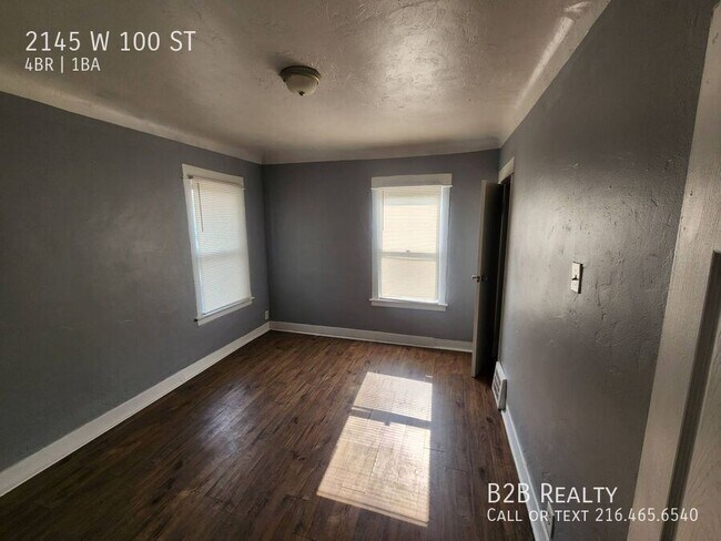 Building Photo - 2145 W 100th St