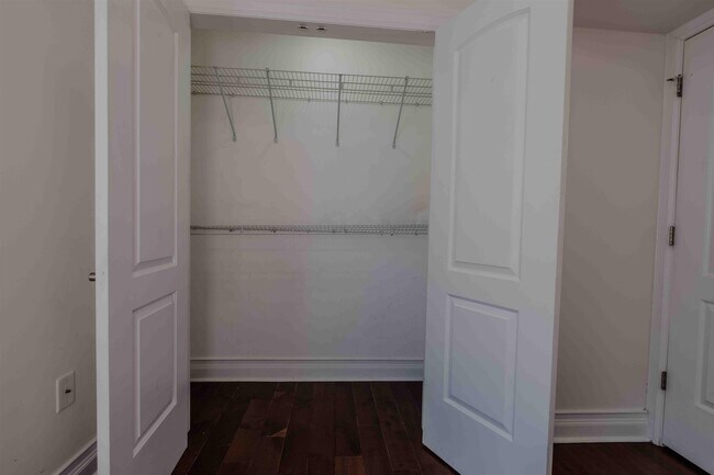 Building Photo - 74 Beacon Ave